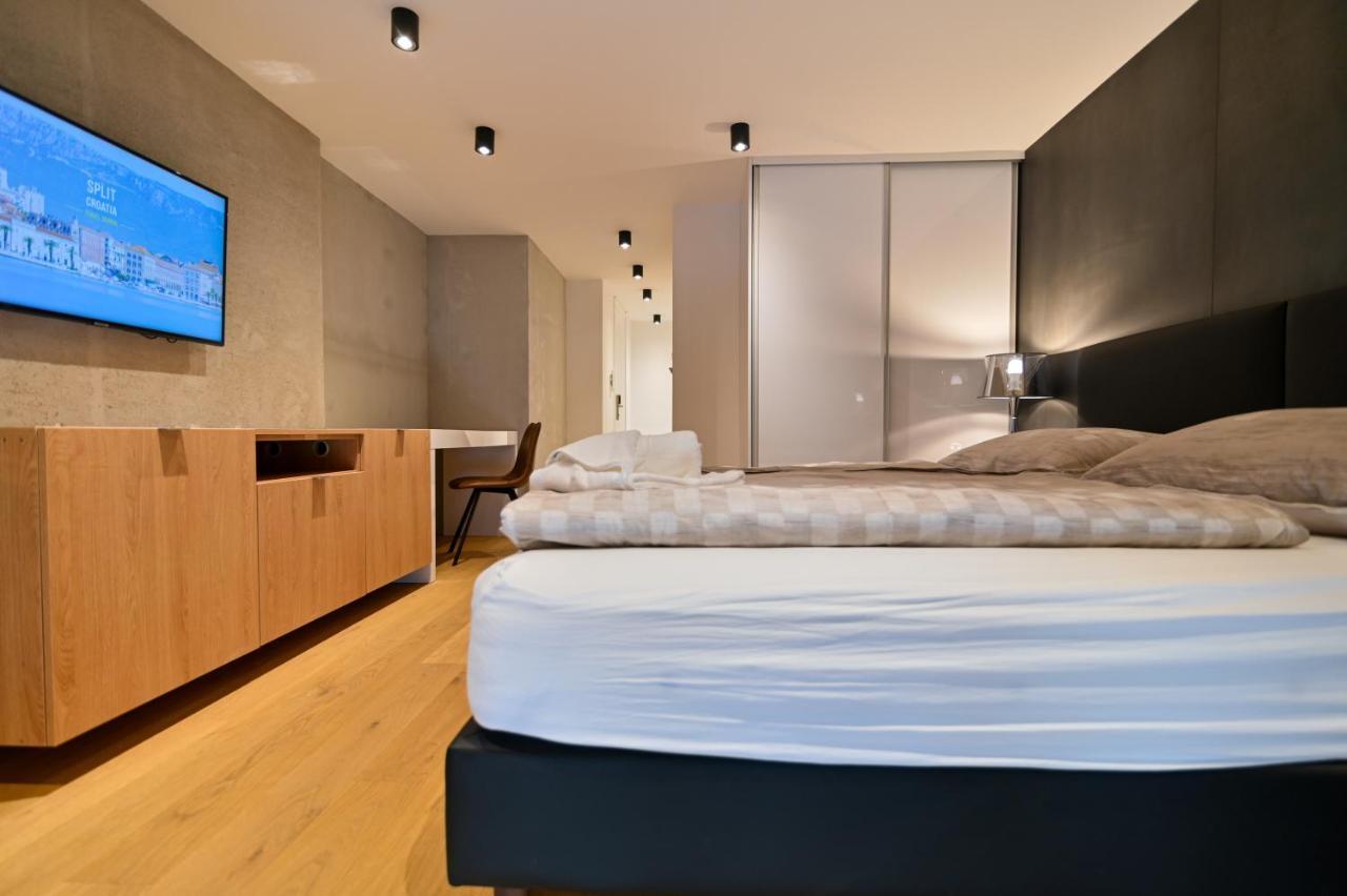 Apartament The Place *