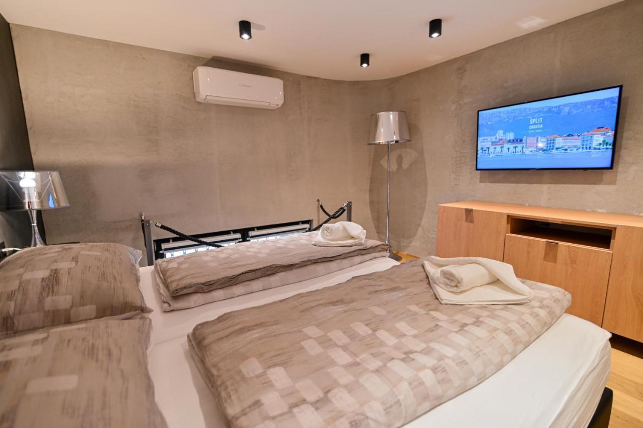 The Place Apartment *